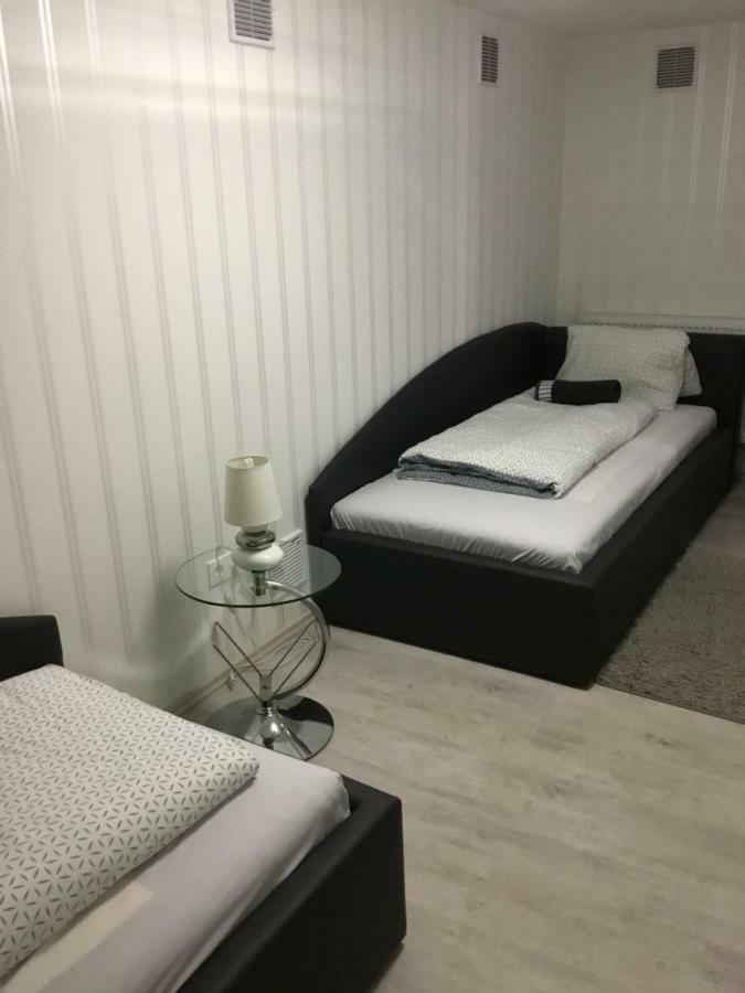 Varkerulet Apartman シャールヴァール エクステリア 写真